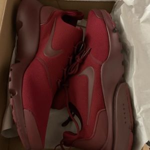 Men’s Nike Presto Fly Sneakers